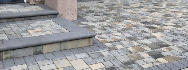 Courtyard pavers with Charcoal border