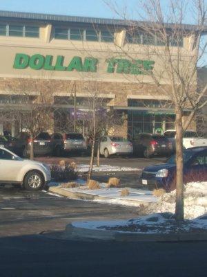 The front of the dollar tree store