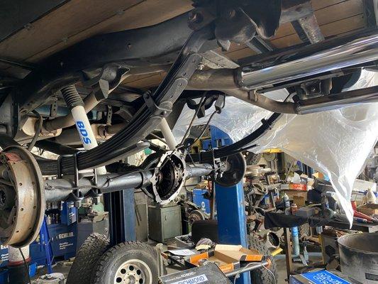 In-process photo of rear axle work.