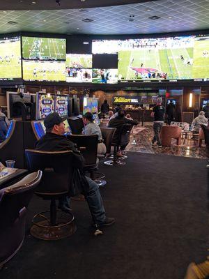 Wow, what great Sportsbook seating lol