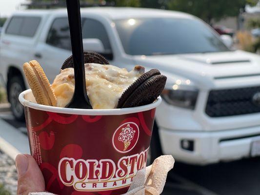 Banana Caramel Crunch with cheesecake ice cream as the base (instead of vanilla ice cream) chocolate  and vanilla oreos seals the deal.