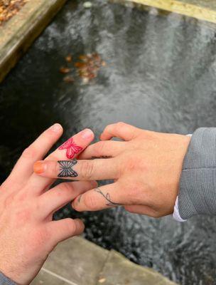 Binky made these matching finger tattoos for a couple that walked in on a whim. We love their minimalist display of romantic sentiment. Bink