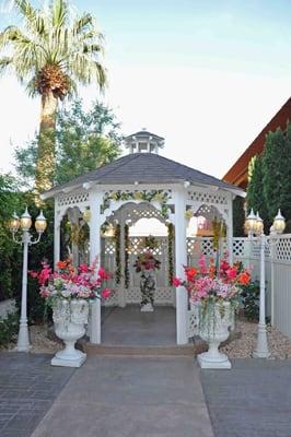 Gazebo Weddings in Las Vegas