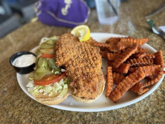 Catfish Po'Boy