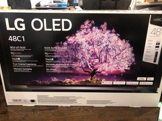 New LG OLED as additional screen for my new build