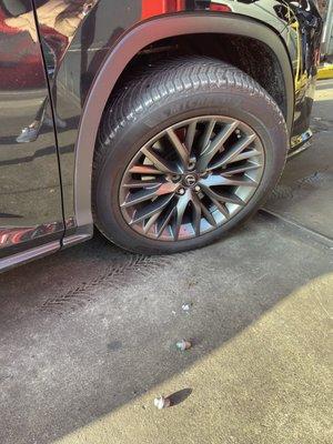 Tire fell off after their "service" has been completed.