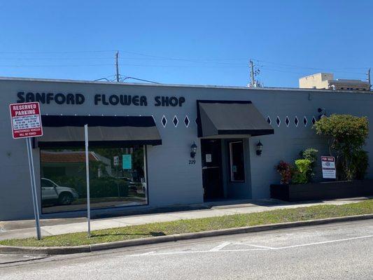 The beloved Sanford Flower Shop is no longer in Sanford as they have relocated to Orlando!