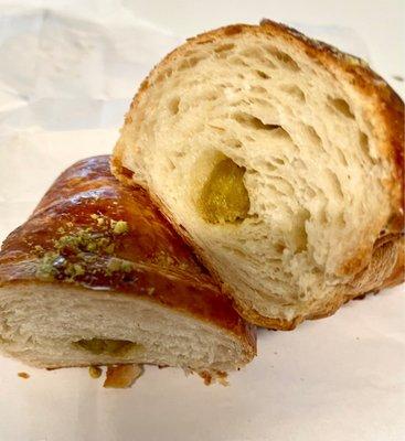 Pistachio Croissant