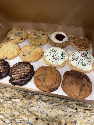 Dozen cookies - assorted