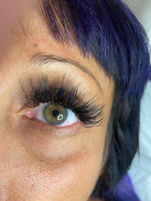 Here are my new perfect lashes!