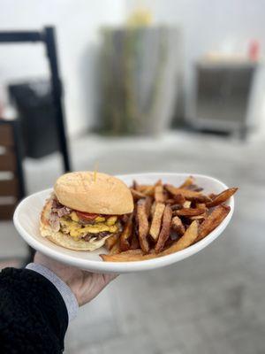 Pastrami Classic Cheeseburger