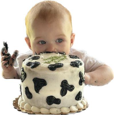 Baby Karters Heaven scent cow print smash cake !