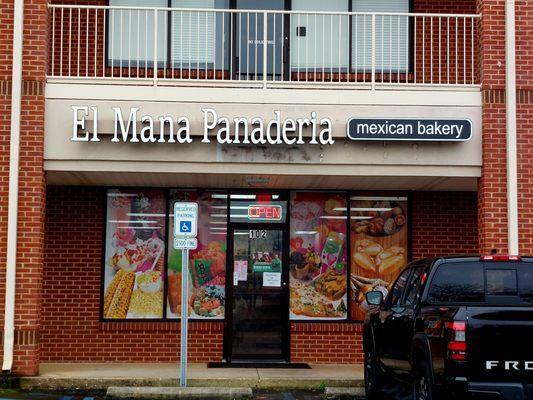 El Mana Panaderia Y Pasteleria