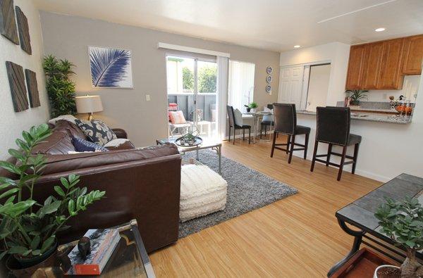 Open living space and breakfast bar, perfect for entertaining