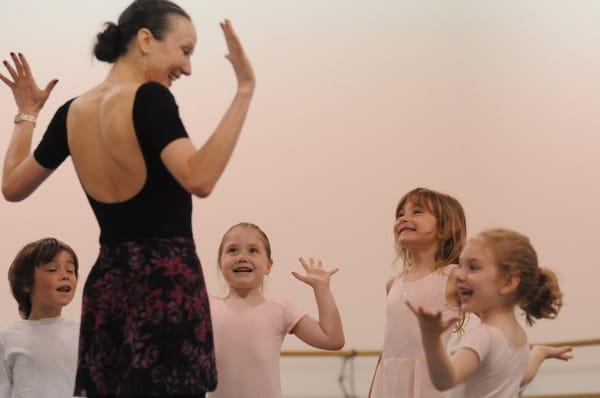 Pre-Ballet classes for aspiring stars - fun and fitness, and basic ballet movements and steps