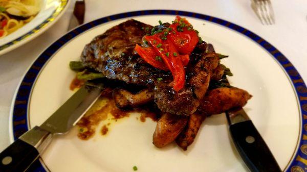 Ribeye with asparagus and roasted potatoes