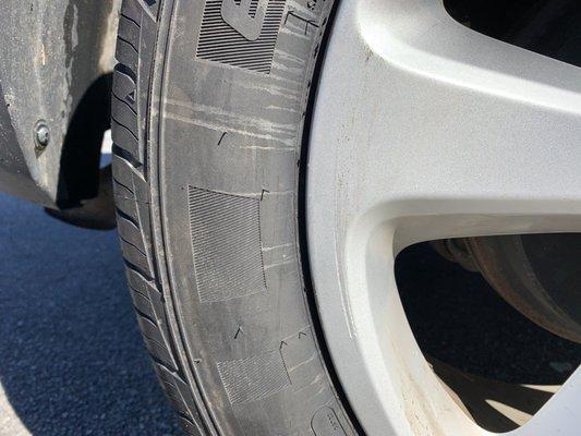 Circular scratches from tire mounting process