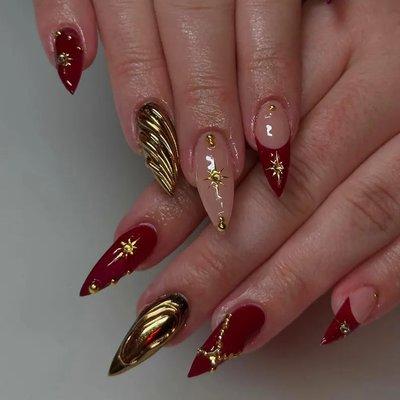 Holiday nails