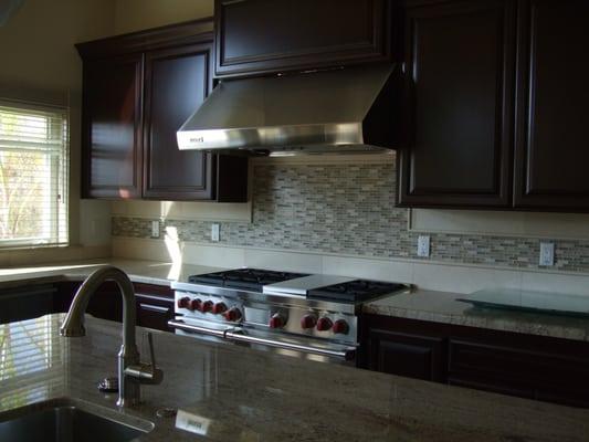 Kitchen under cabinet lighting