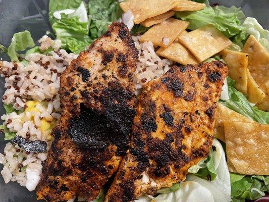 Closeup of my Mango Avocado Salad with Blackened Mahi Mahi