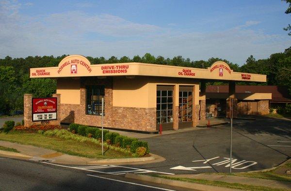 Quick Oil Change Building on Alpharetta Highway.