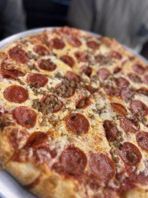 16" Sausage & Pepperoni Pizza