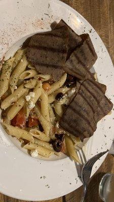 Greek pasta with gyros