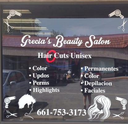 Our Salon offers many services, come in and check us out. Nuestro salon offrece varios servicios