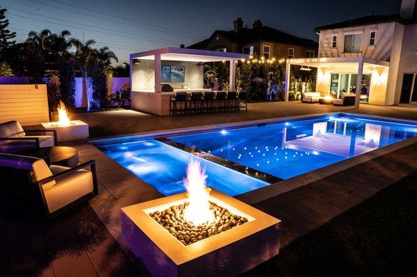 Custom pool, spa, outdoor kitchen and hardscape customcreationswest.com  Serving San Diego County