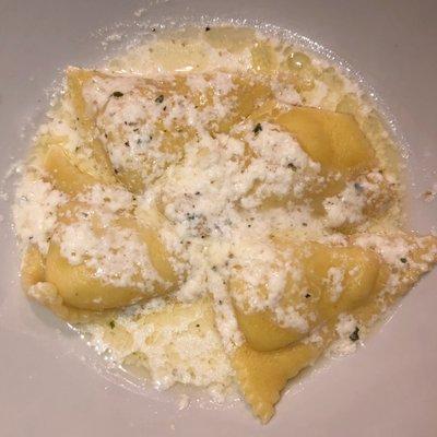 Pear ravioli with onesto cream sauce