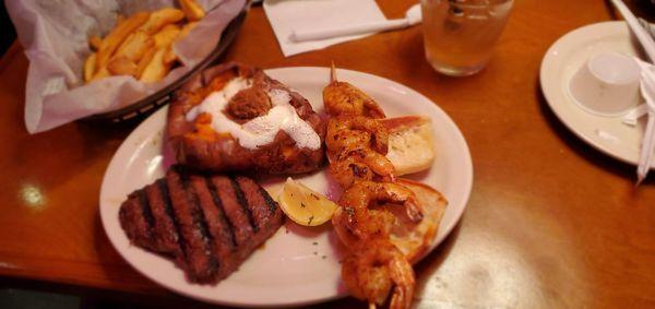 8oz sirloin, shrimp, sweet potato and steak fries.