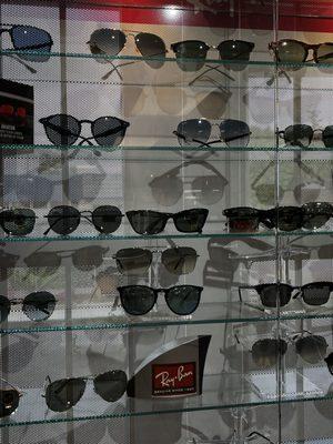 At Elio's Optical you will always find the best lenses for your style and personality