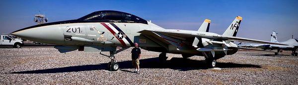 A friend from high school that works at Top Gun took my pic in from of a F-14