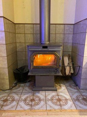 Wood burning stove