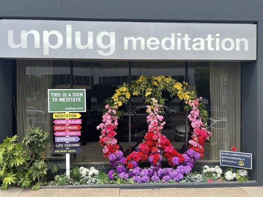 Love Unplug's new store front!!!!