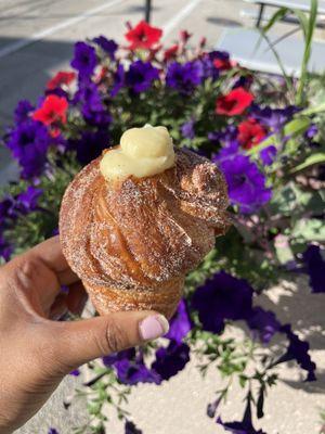 Vanilla cruffin