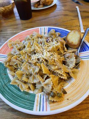 Shrimp and Roasted Garlic Pasta