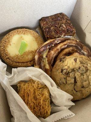 Key lime pie, chocolate chip cookie, pecan pie, cinnamon roll,