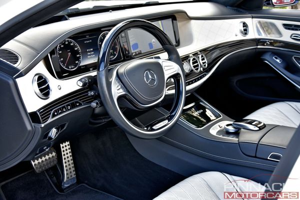 what a beauty! s class flawwless interior