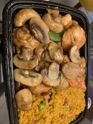 Shrimp with mushrooms