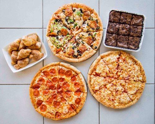 Pizzas and desserts for your party