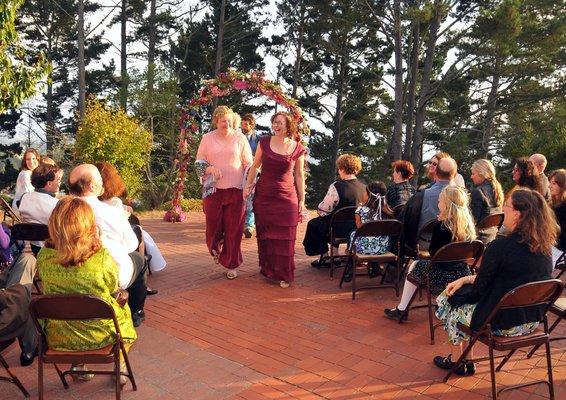 A wedding on the UUCB Terrace