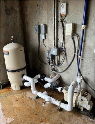 New Plumbing!!! One pump and so simple now..