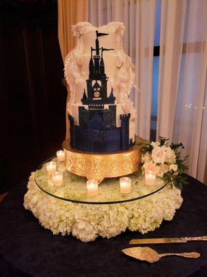 Kissing Dragon Wedding Cake