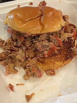 Pulled pork sandwich