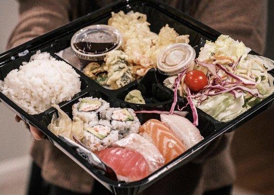 Sushi bento