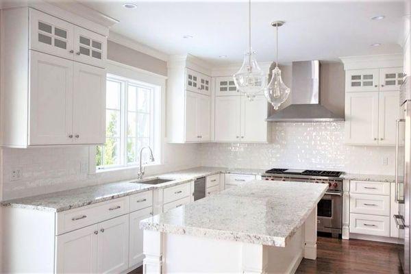 Wellesley White Recessed Panel Kitchen with Arts & Craft Posts