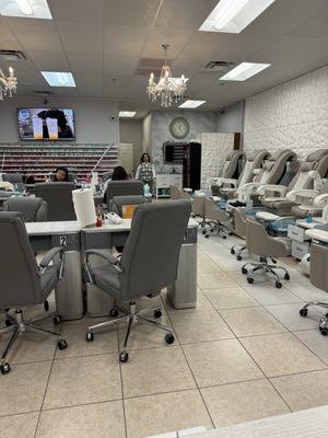 Diva Nails Salon