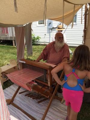 Weaving at the Colonial Faire