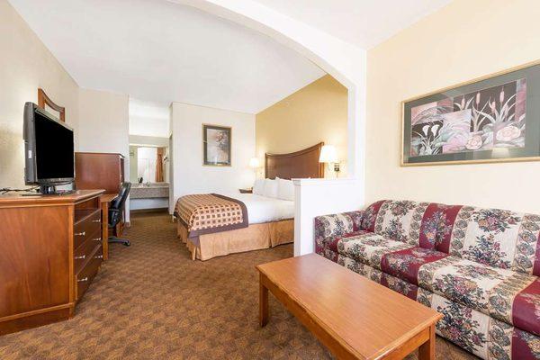 Americas Best Value Inn & Suites Ft. Worth S